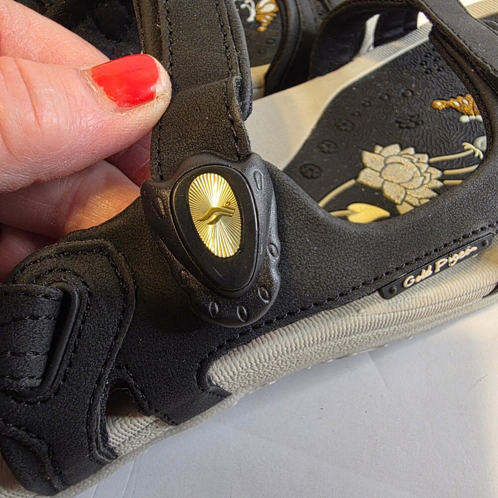 NWT G.P. Gold Pidgeon Brand Sandals featuring a Lotus Flower design Footbed - Picture 7 of 11